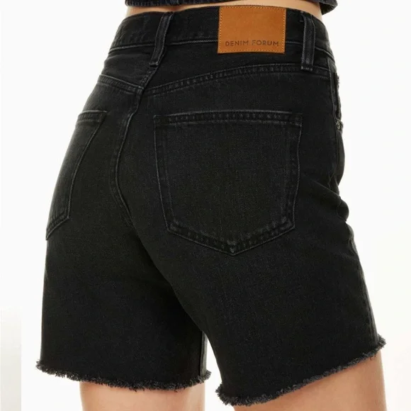 Aritzia Denim Forum The Yoko Mid Thigh Denim Short size 29 Black - Picture 2 of 7